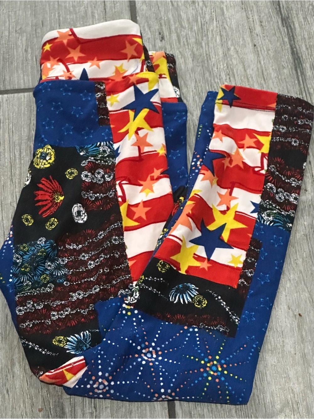 LuLaRoe Kids Leggings Patriotic Stars Red White Blue Yellow